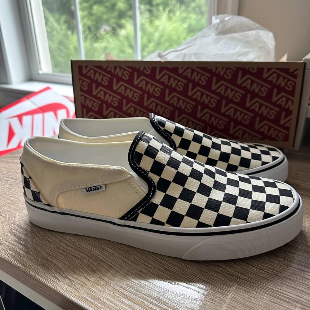 *Never Worn* checkered Vans